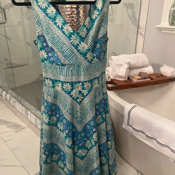 Hot summers day, ladies luncheon dress, bridal shower, baby shower - Picture 14 of 17